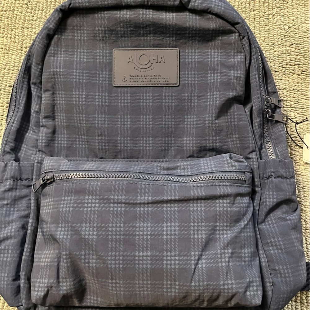 ALOHA Collection Navy Travel Backpack - NWT
Color: Palaka Keep it light Navy - Picture 2 of 6